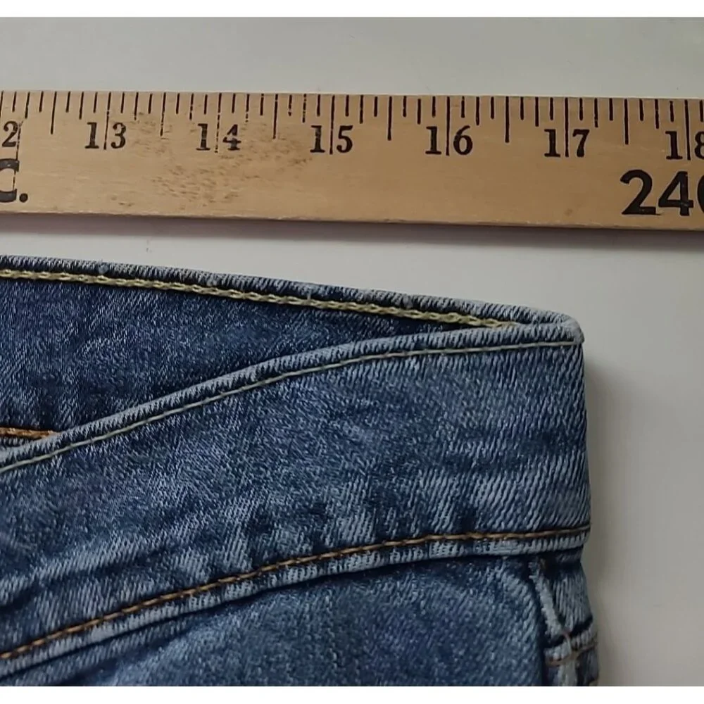 Levis levi’s 527